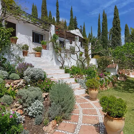 Villa Orchard: Charming Private Pool Views 2adlt
